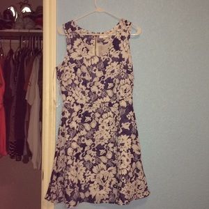 Brand new charming Charles dress